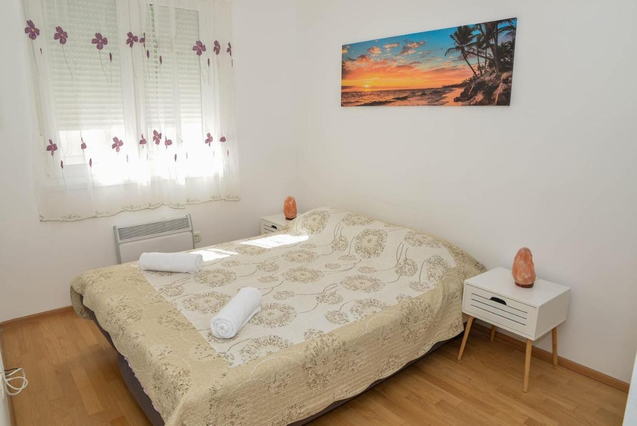 Apartment Leon Sa Privatnim Parkingom Zadar Exterior foto